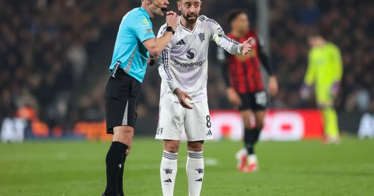 Arbitro sotto accusa: il Manchester United poteva avere un rigore prima del pareggio col Bournemouth