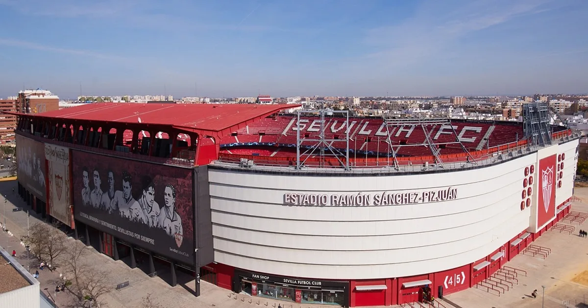 Siviglia, García Plaza è il nuovo allenatore: via Almeyda dopo il crollo in classifica
