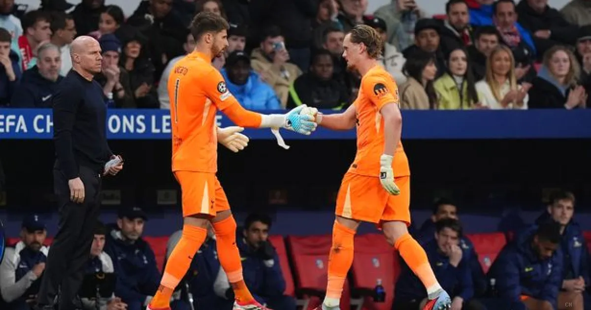 Kinsky sostituito dopo 17 minuti: il Tottenham crolla 4-0 ad Atletico Madrid