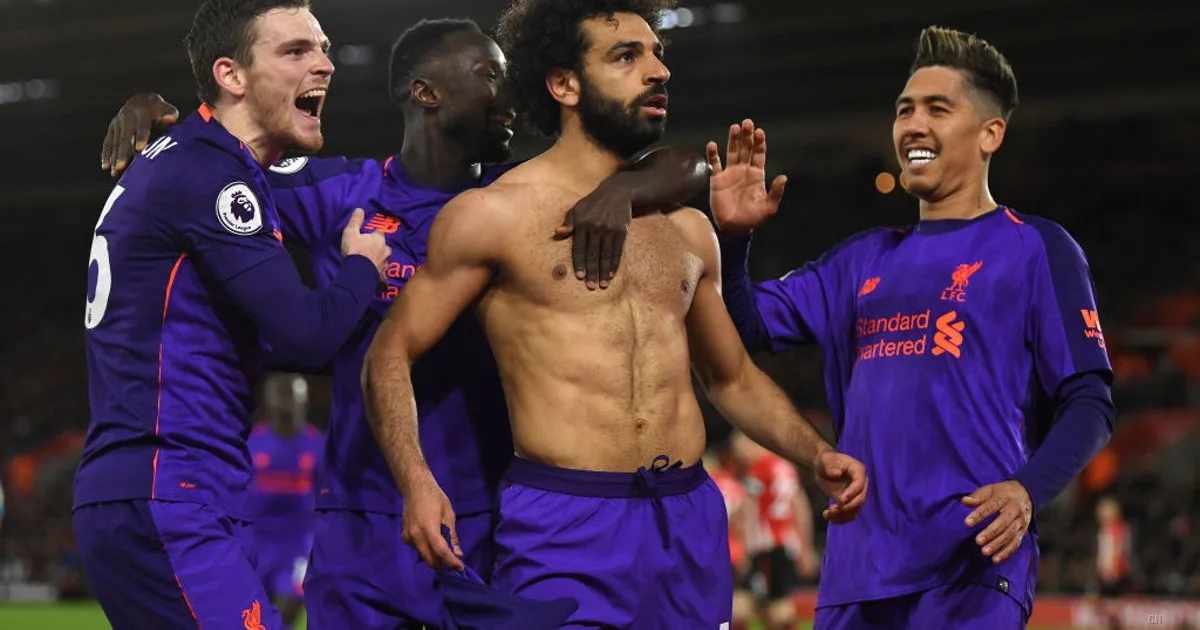 Salah saluta il Liverpool dopo 9 anni: Robertson lo celebra come il 'più grande' di sempre