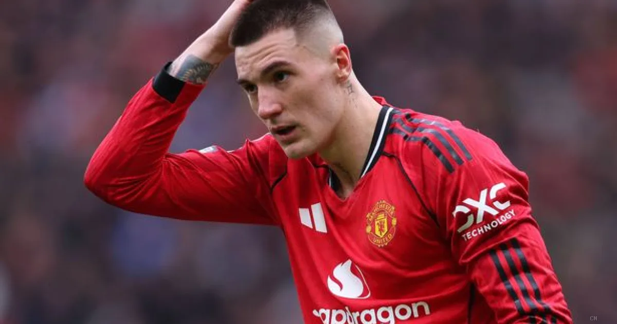 Owen boccia Sesko: «Non è il centravanti del Manchester United del futuro»