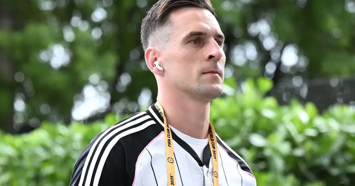 Milik nel mirino della Lazio: la Juve apre alla cessione estiva dell'attaccante polacco