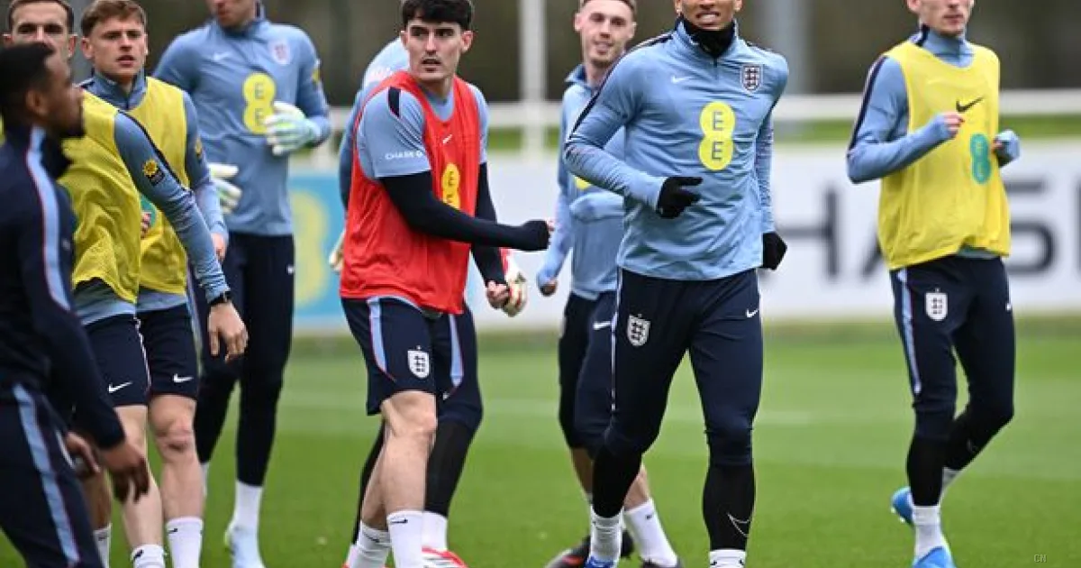 Heaven con la Nazionale maggiore: il giovane talento del Manchester United salta due categorie
