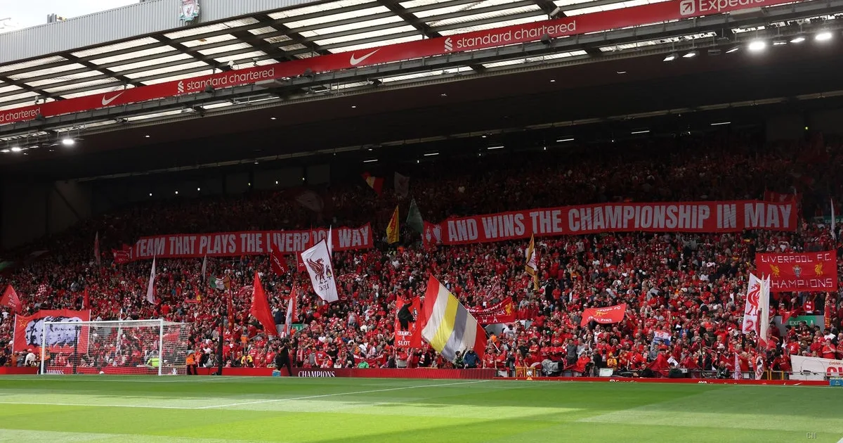 Liverpool aumenta i prezzi dei biglietti: scoppia la protesta dei tifosi