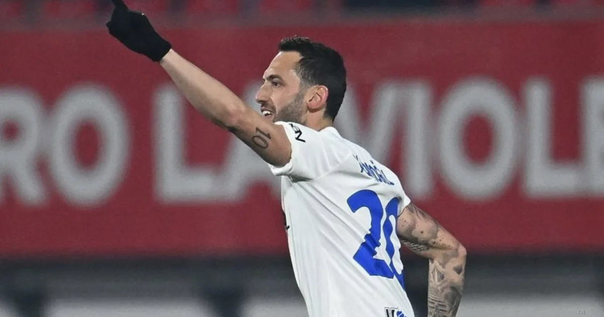 Calhanoglu preoccupa Inter e Turchia: fastidio muscolare nella gara dei playoff