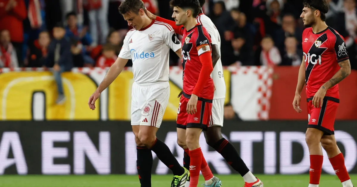 Sevilla in emergenza: Azpilicueta a rischio, Almeyda conta su Vargas