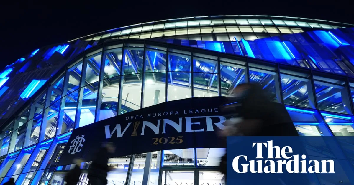 Tottenham rinvia le scadenze degli abbonamenti: il club in lotta per la Premier