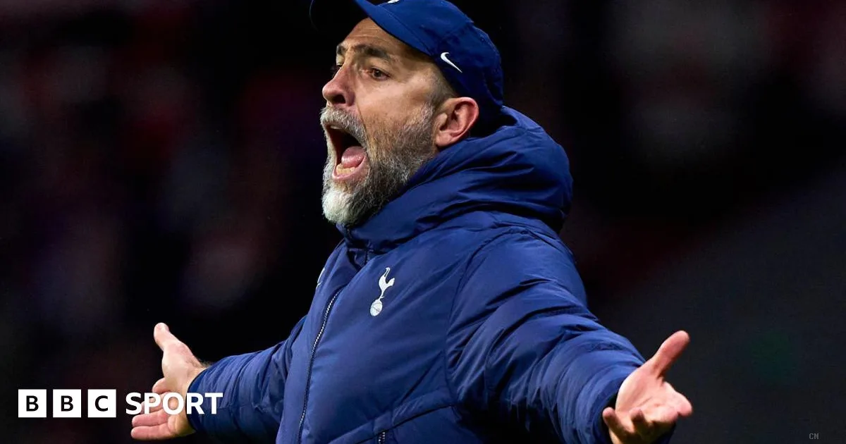 Tottenham concede più tempo ai tifosi per il rinnovo: la situazione in Premier è critica