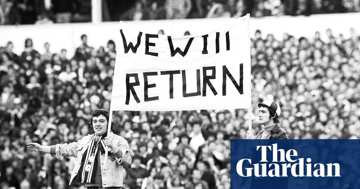 Dal trionfo all'abisso: la caduta del Tottenham del 1977 e le lezioni per oggi