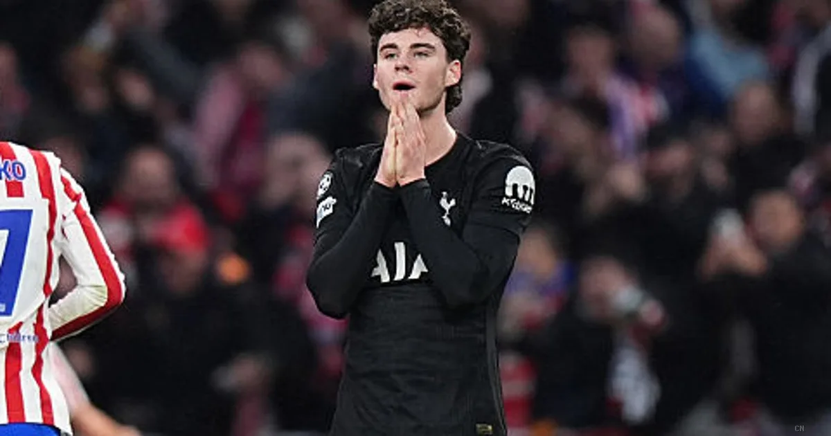Tudor punta su Gray in difesa per la sfida di Liverpool, il Tottenham in piena crisi
