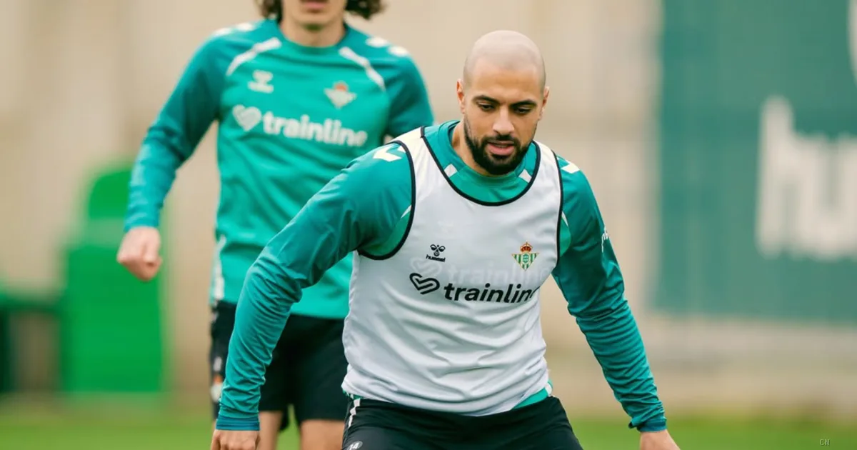 Amrabat torna in convocazione al Betis dopo oltre tre mesi di assenza