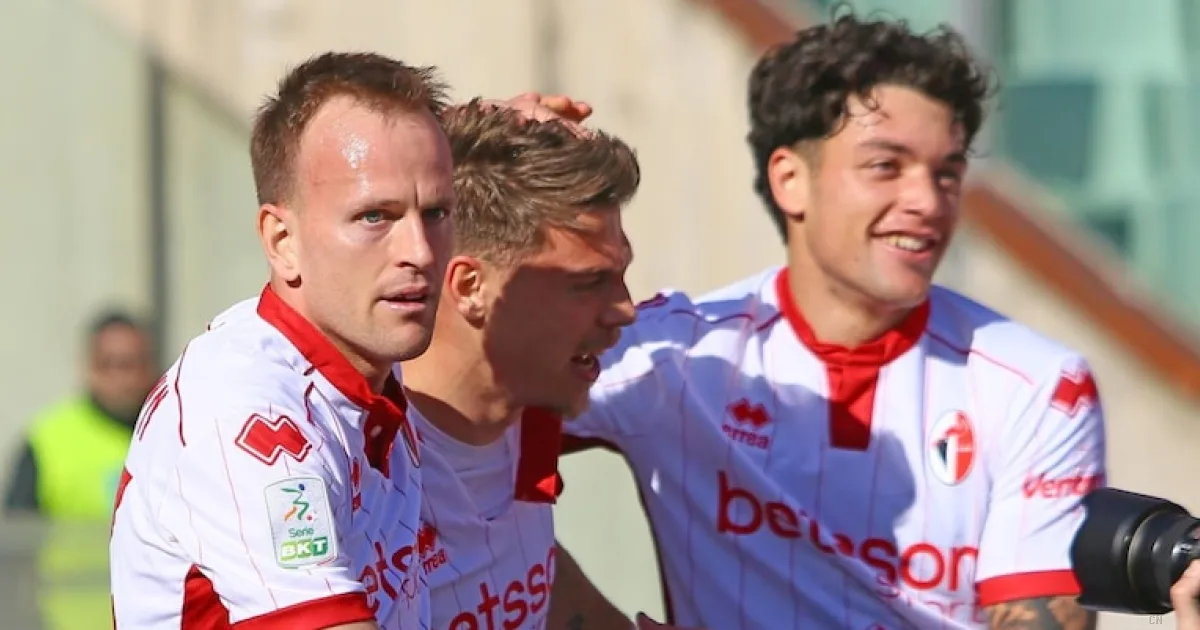 Serie B, il Bari dilaga sulla Reggiana: poker che vale l'oro salvezza