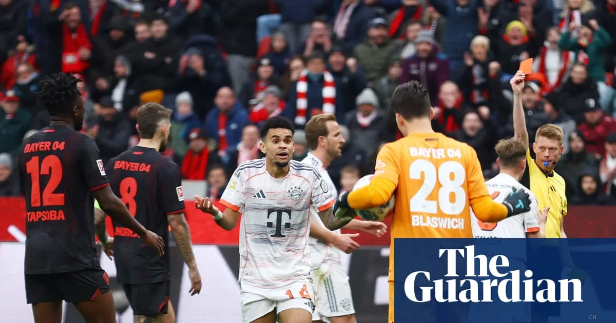 Bayern in dieci uomini pareggia con Leverkusen: Díaz salva ma poi viene espulso
