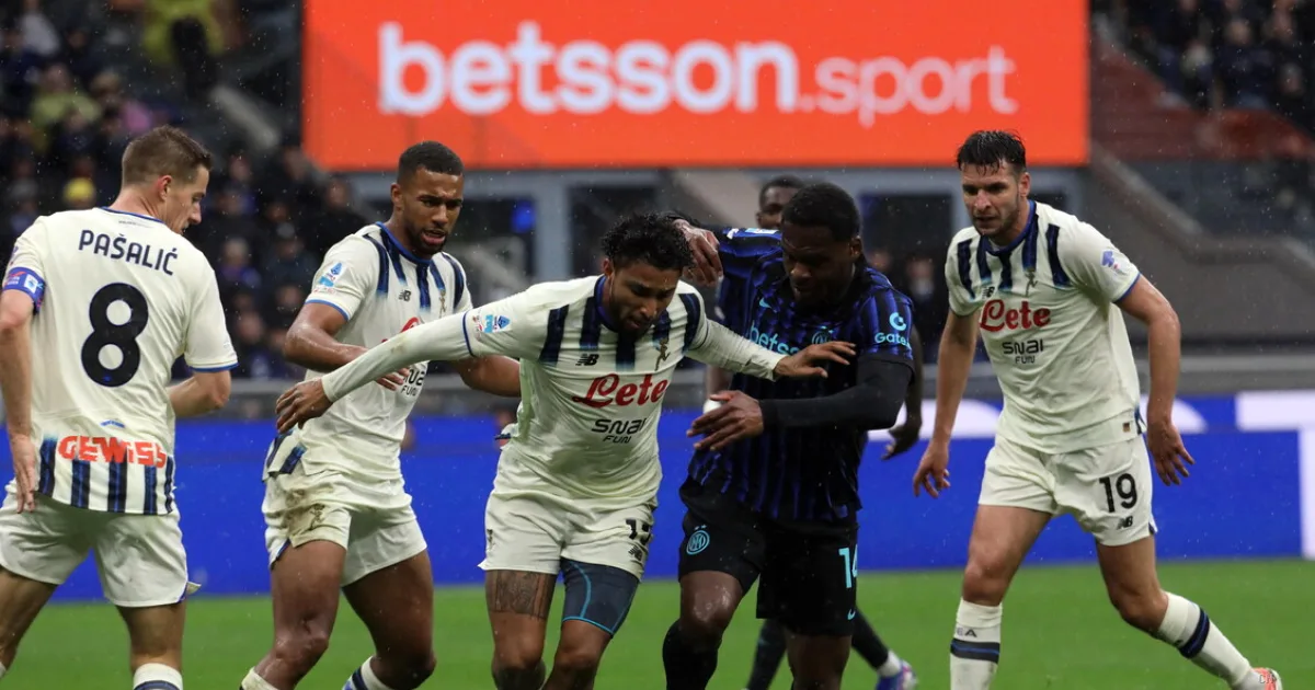 Inter nel caos dopo il pari con l'Atalanta: Chivu espulso e reclami arbitrali