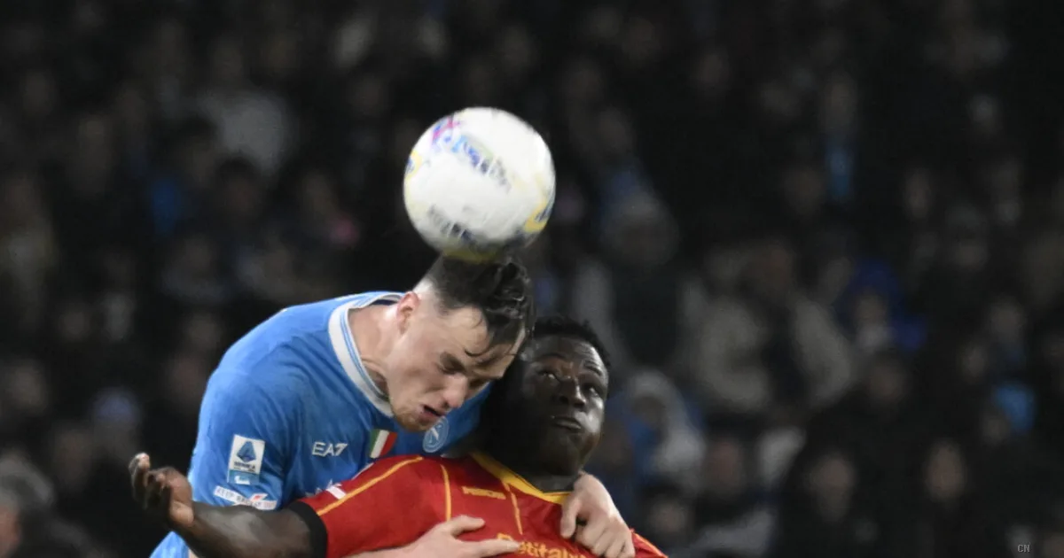 Spavento al Maradona: Banda accusa malore durante Napoli-Lecce