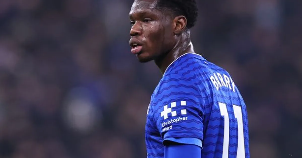 Barry denuncia i tifosi dell'Everton: aggressione ai danni dei suoi amici all'Emirates