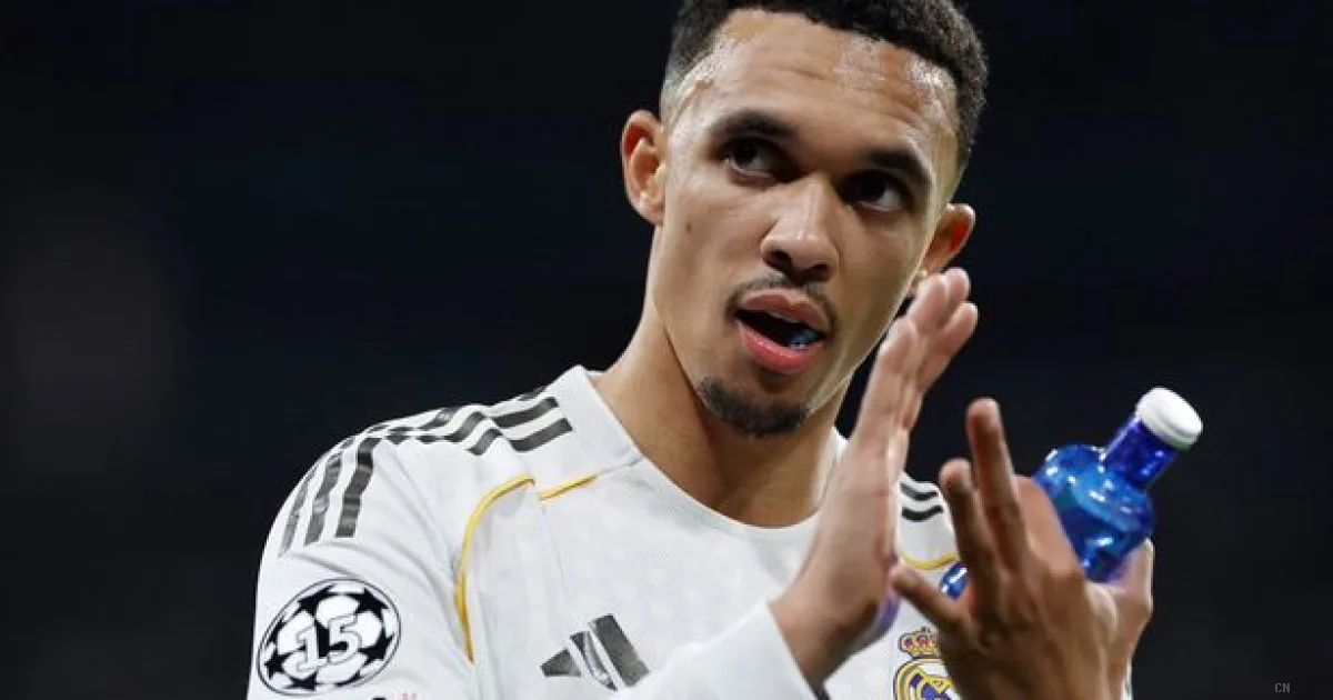 Alexander-Arnold, la difesa arriva dal calcio spagnolo: «Non giudicate chi non conoscete»