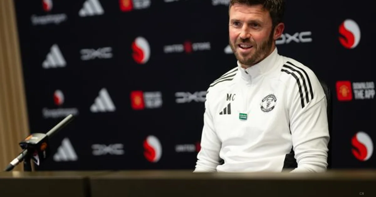 Carrick difende il progetto del Manchester United: nel 2028 si punta allo scudetto
