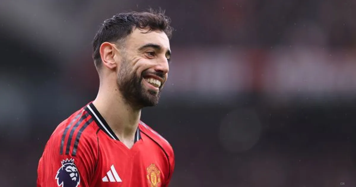 Fernandes nella storia: batte il record di Beckham. Carrick lo blindy, ma il futuro resta incerto