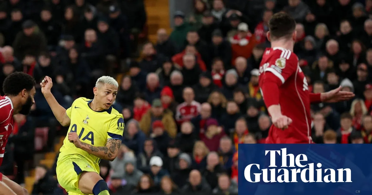 Richarlison salva il Tottenham ad Anfield: pareggio che respira Tudor