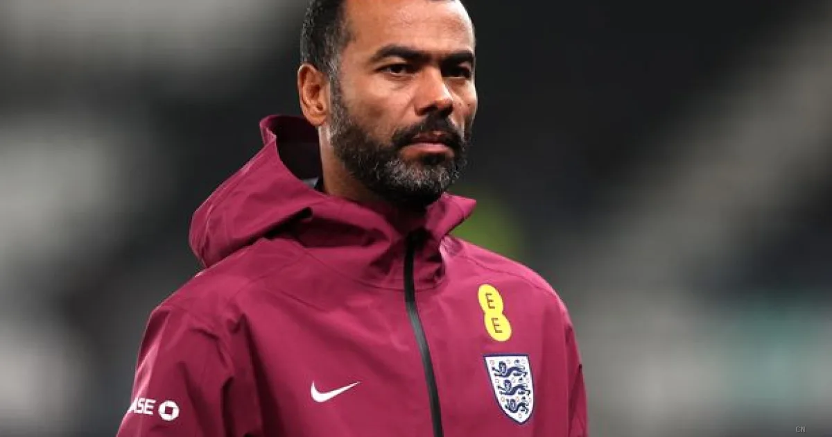 Ashley Cole debutta come allenatore: scelta sorprendente al Cesena in Serie B