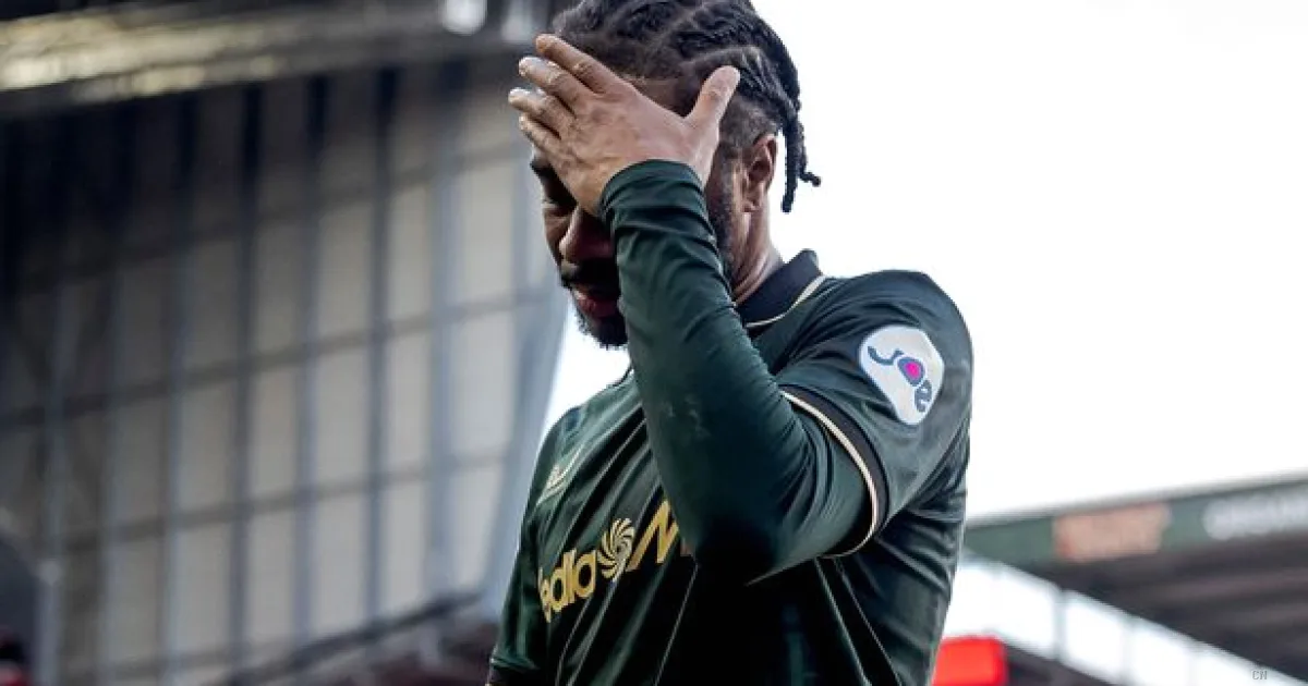 Sterling delude ancora al Feyenoord: la stampa olandese lo massacra dopo il primo avvio