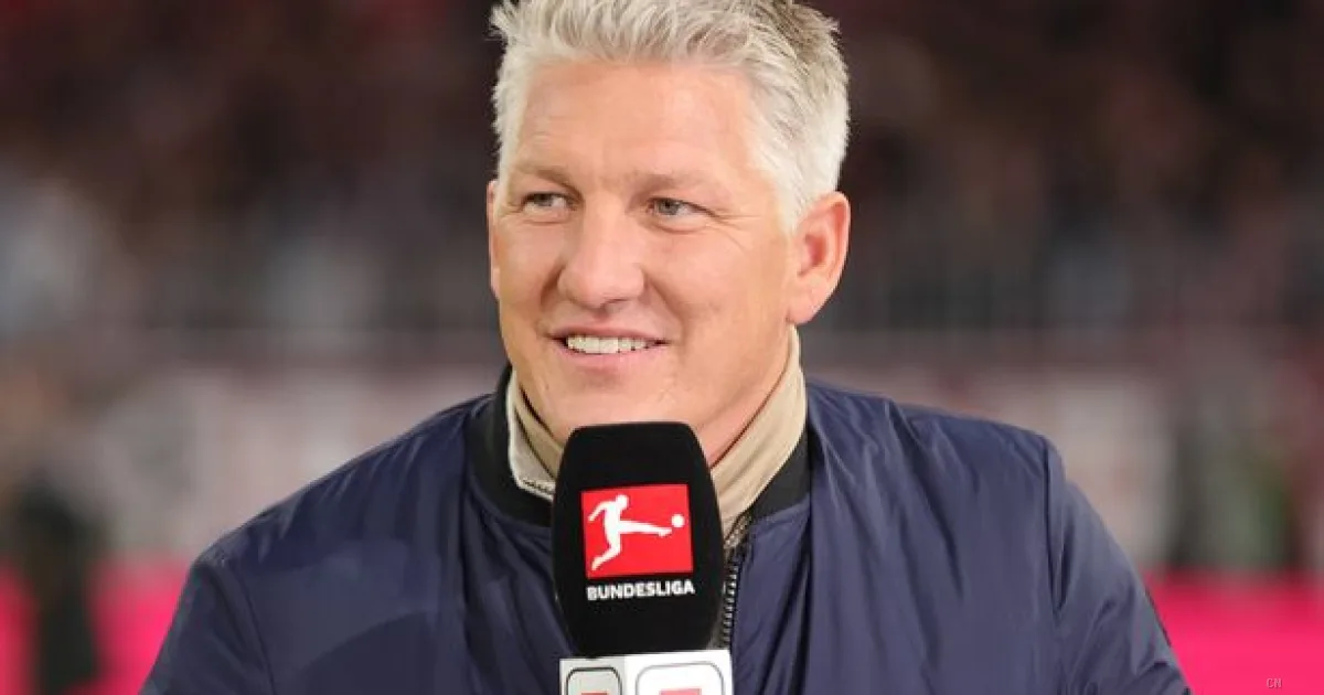 Schweinsteiger difende Carrick: il messaggio criptico dopo le critiche di Scholes