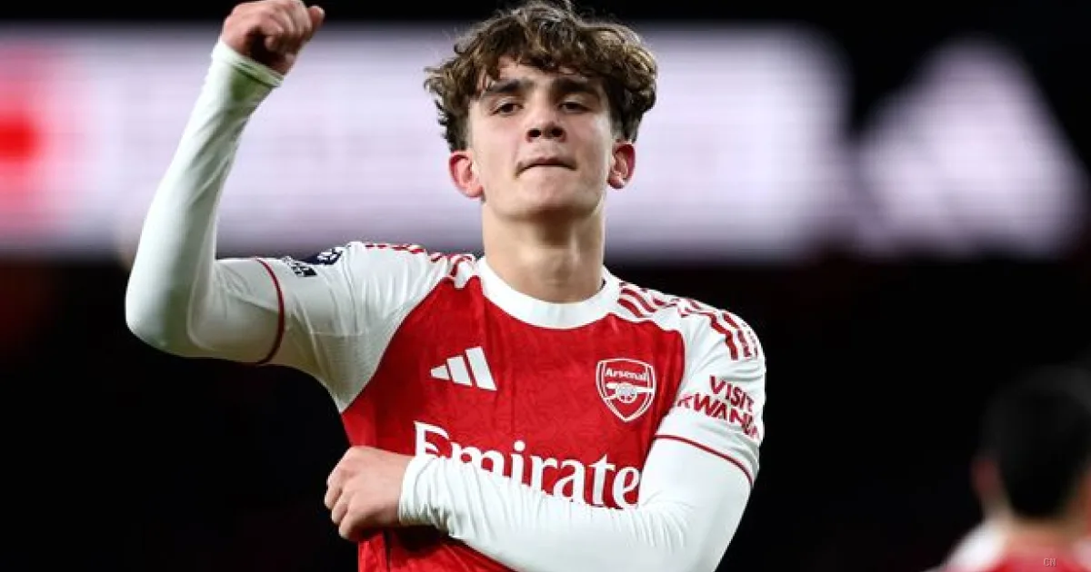 Arsenal, Dowman fa tremare Odegaard: il giovane talento potrebbe relegare il capitano in panchina