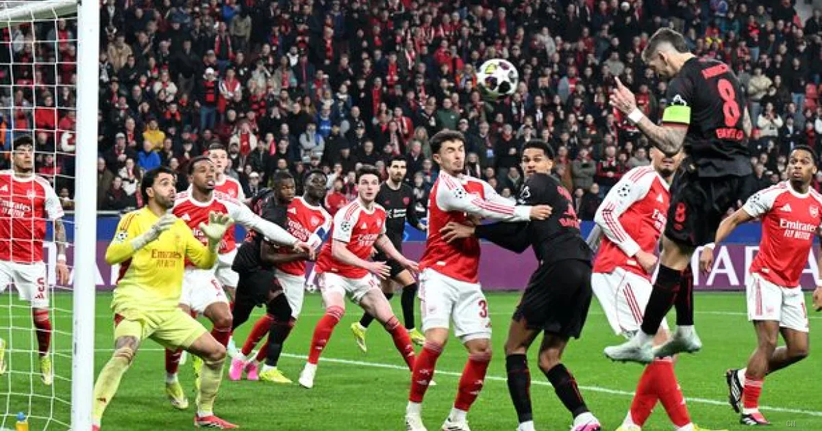 Leverkusen sfotte l'Arsenal sugli angoli: la risposta social diventa virale