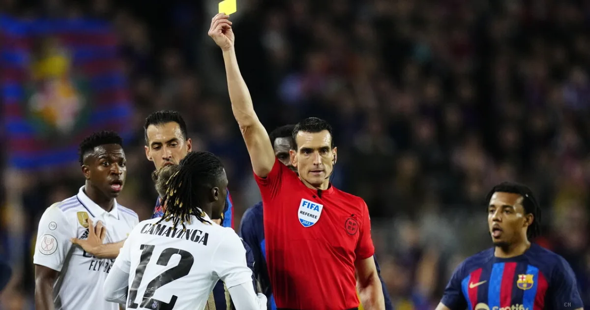 Munuera arbitra Rakow-Fiorentina: gli spagnoli dirigono il ritorno dei viola