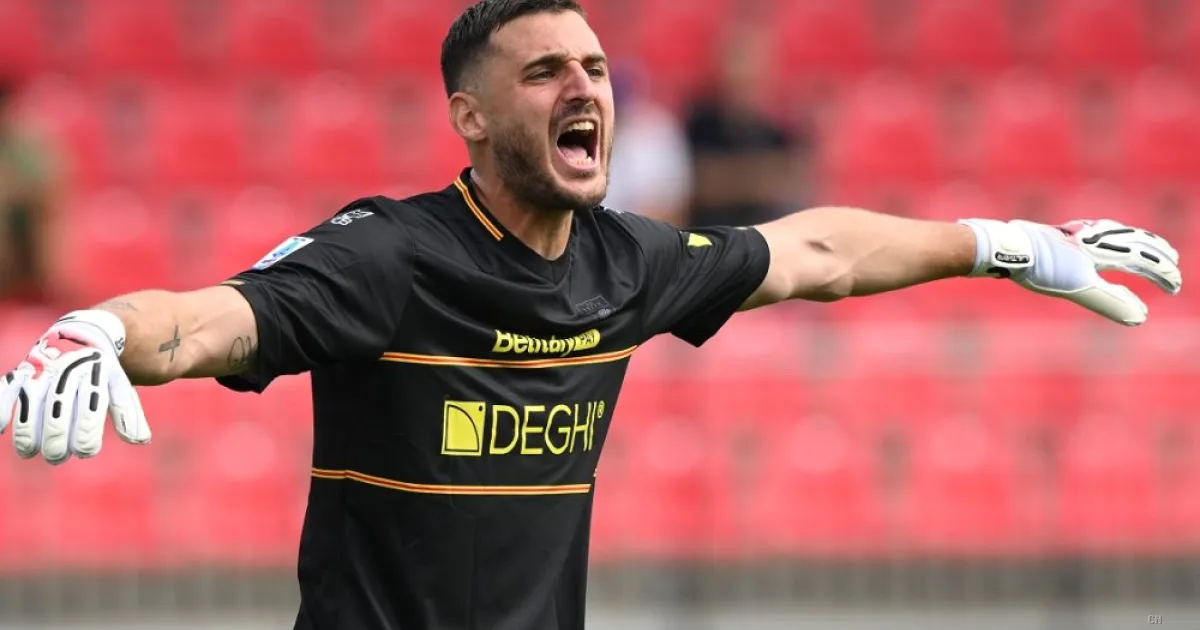 Torino su Falcone: il portiere del Lecce è il prescelto per giugno