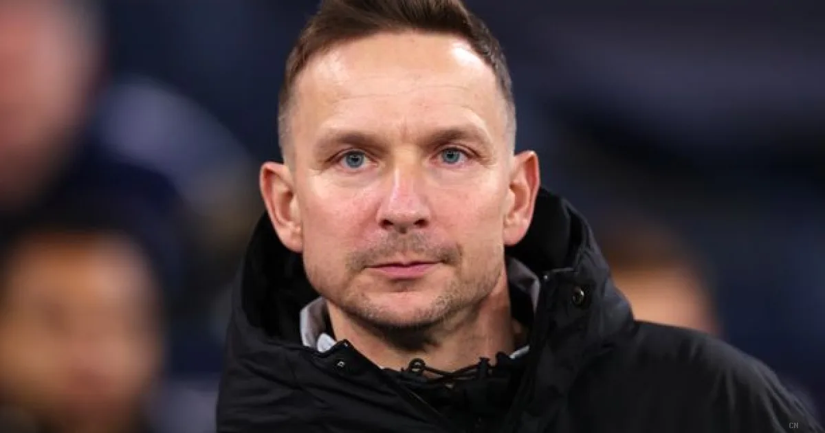 Guardiola squalificato per due giornate: Lijnders guiderà il City contro il Liverpool in FA Cup