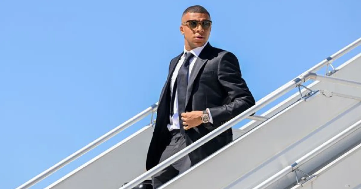 Mbappe vola in Francia: non si fida dei medici del Real Madrid per il ginocchio