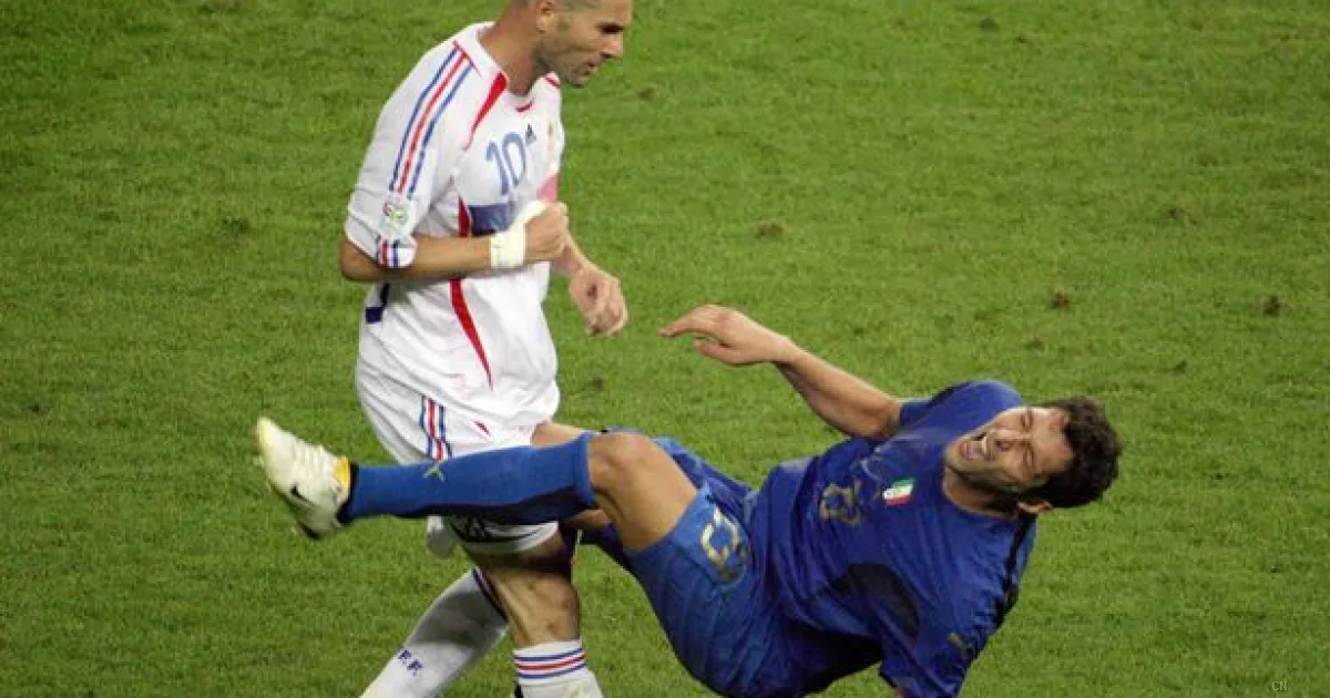Chimbonda racconta il dramma della testata di Zidane: "Era devastante, avremmo vinto il Mondiale"