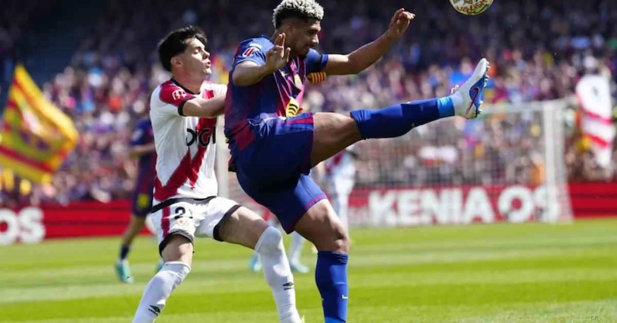 Barcellona fatica contro il Rayo, decide Araujo: blaugrana a +7 dal Real