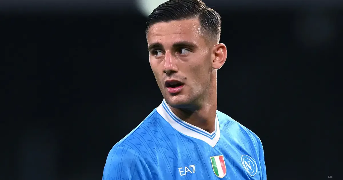 Lucca torna al Napoli: Nottingham Forest rinuncia al riscatto