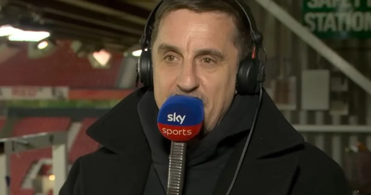 Gary Neville replica a Carragher: "Lista influenzata dal tifo", Roy Keane il suo n.1