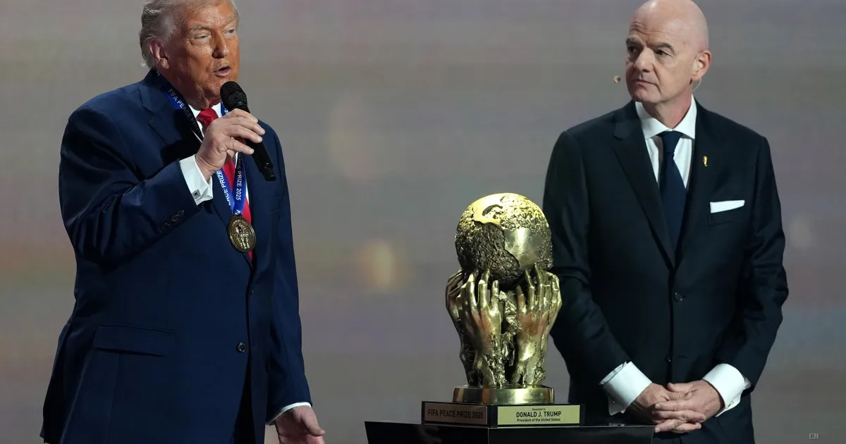Mondiali 2026: la FIFA tratta con Trump per sospendere i raid contro i migranti durante il torneo