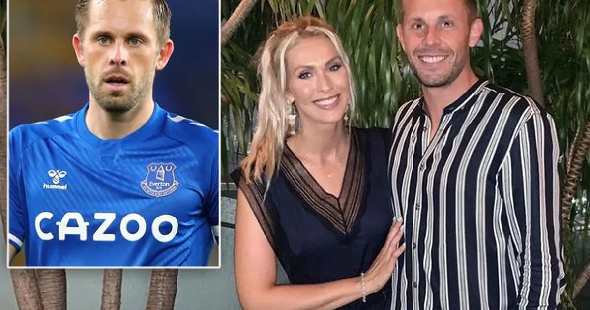 Gylfi Sigurdsson oggi: la nuova vita in Islanda tra stipendio ridotto, nazionale e il legame con la moglie modella