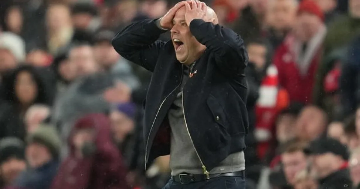 Liverpool, Arne Slot a rischio? La verità sul futuro del tecnico dopo la crisi e il derby contro l'Everton