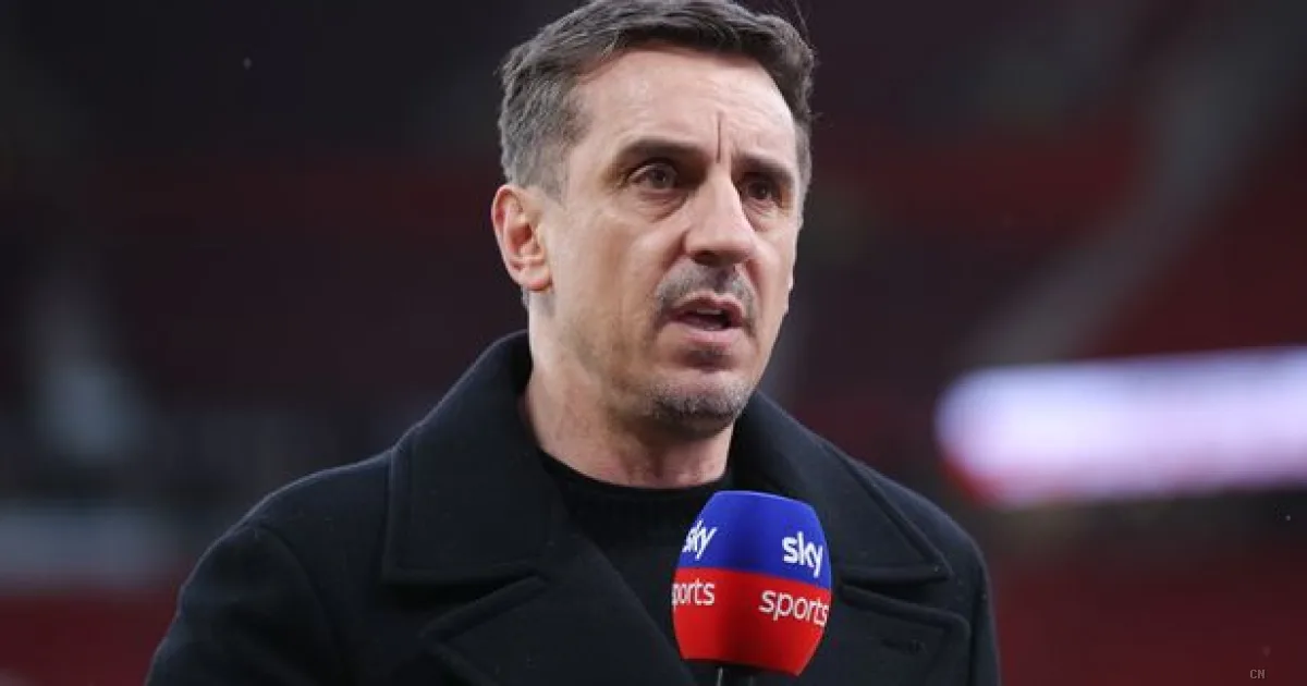 Arsenal, Neville attacca le scelte di Arteta: Hincapie e Mosquera hanno frenato i Gunners contro il City