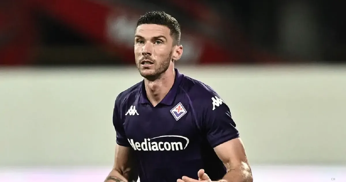 Fiorentina in ansia per Robin Gosens: infortunio muscolare contro il Lecce e stop forzato per l'esterno tedesco