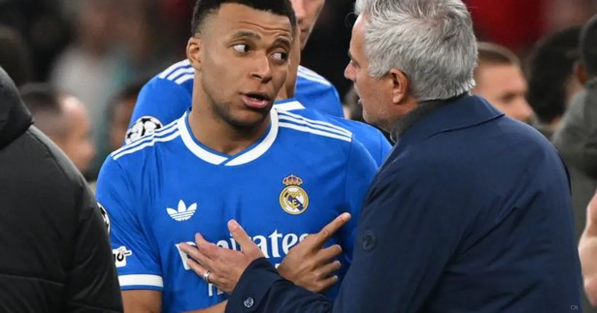 Real Madrid: Mbappé sostiene Mourinho, Arbeloa non si scompone