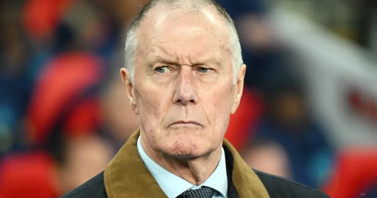 Sir Geoff Hurst: la leggenda dell'Inghilterra che lavora ancora a 84 anni tra tour teatrali e ricordi mondiali