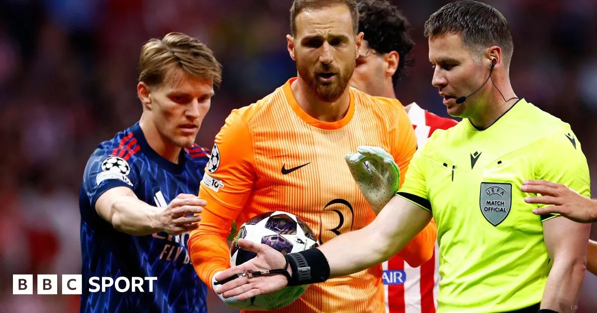 Arsenal furiosa per le decisioni arbitrali contro l'Atletico Madrid