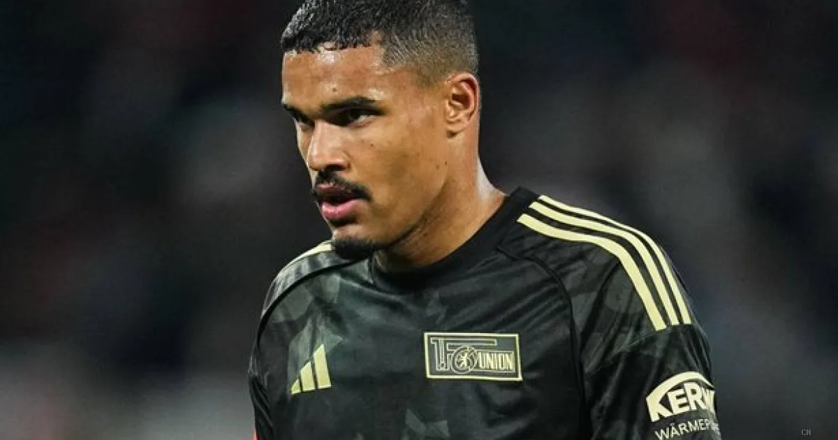 Leeds United, rivoluzione totale per il 2026/27: tre colpi nel mirino per blindare la Premier League