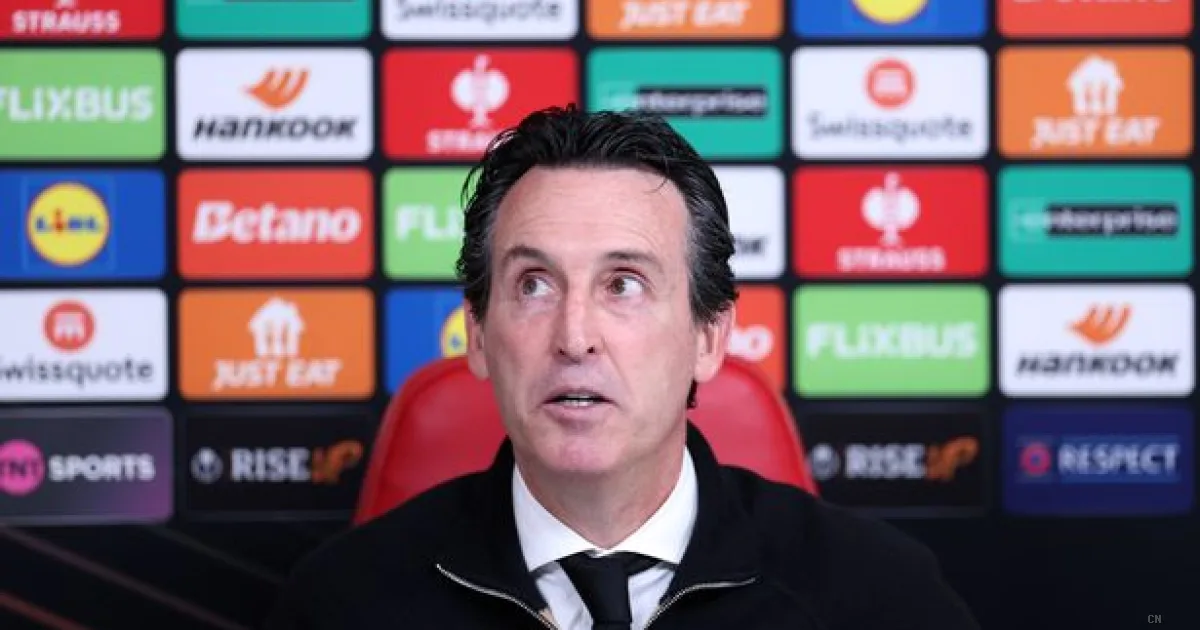 Furia Emery contro il VAR in Europa League: "Fallo da rosso su Watkins, poteva spezzargli la caviglia"