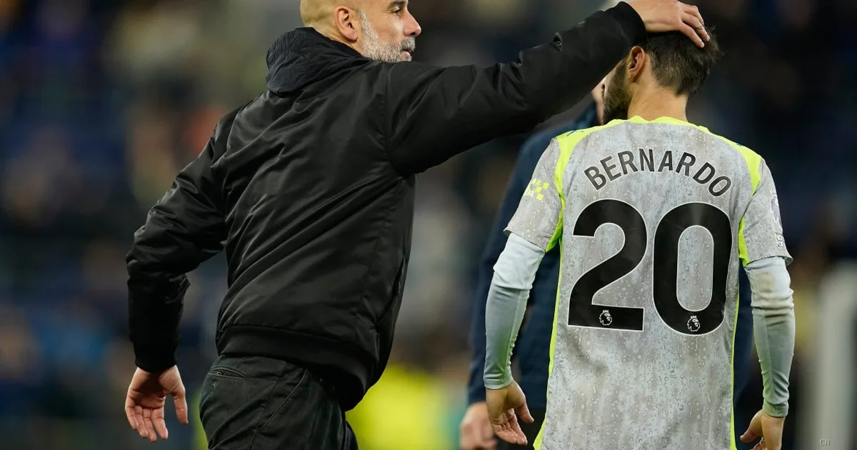 Follia a Liverpool: il Manchester City spreca tutto contro l'Everton e consegna il titolo all'Arsenal