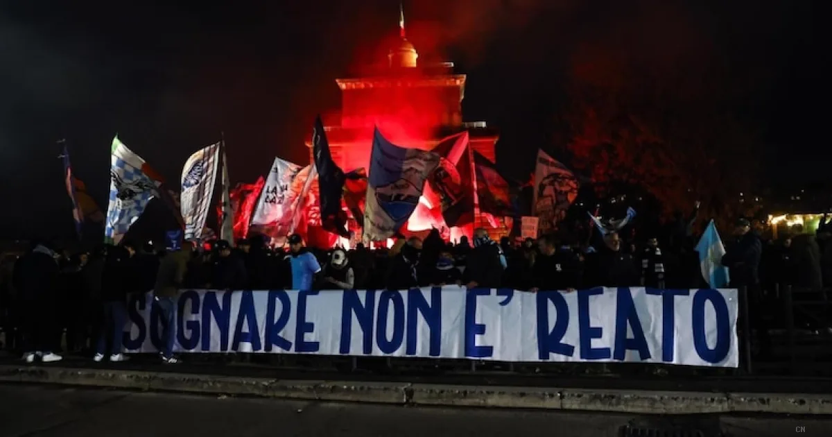 Lazio-Inter, festa a Ponte Milvio: i tifosi celebrano il gemellaggio lontano dall'Olimpico