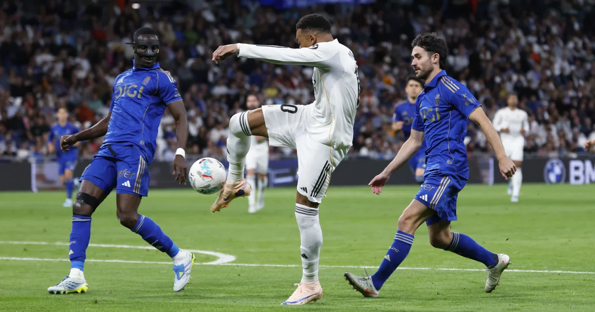Il Real Madrid vince, Mbappé fischiato